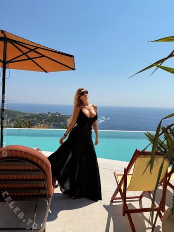 Full leaked Luana vjollca private photo