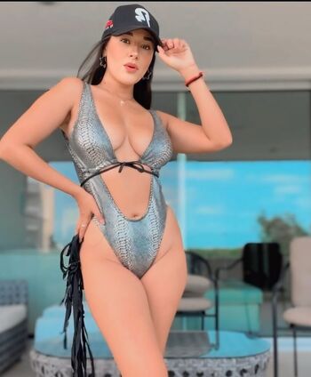 Full leaked Lucia aranza private photo