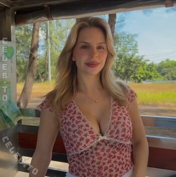 Full leaked Lucia leona private onlyfans photo