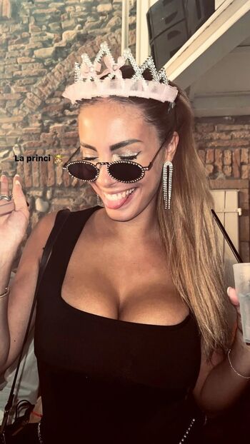 Full leaked Luciaeliardo private photo