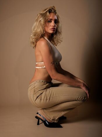 Full leaked Lucie gaumont private onlyfans photo