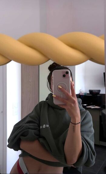 Full leaked Luciegrmz private photo