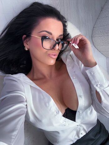 Full leaked Luciinkaav private onlyfans photo