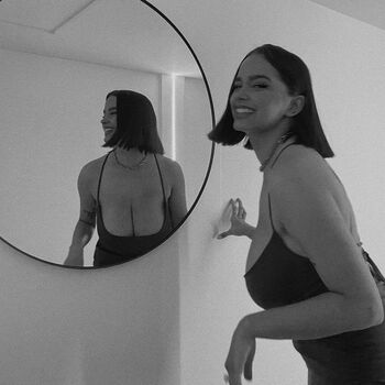 Full leaked Lucile private photo