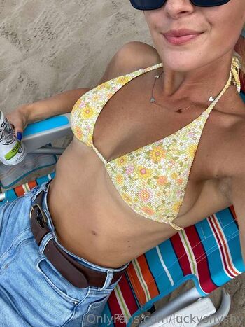 Full leaked Luckyshy private photo
