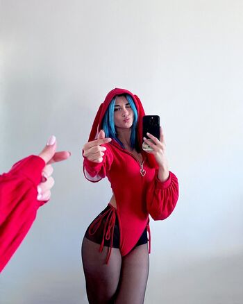 Full leaked Lucrelisa private onlyfans photo