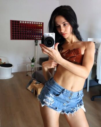 Full leaked Lucrelisa private photo