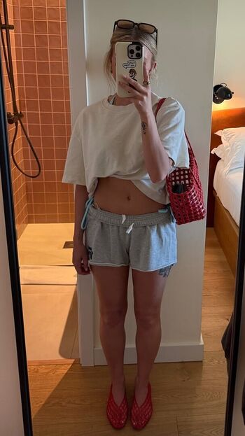 Full leaked Lucy fallon private photo