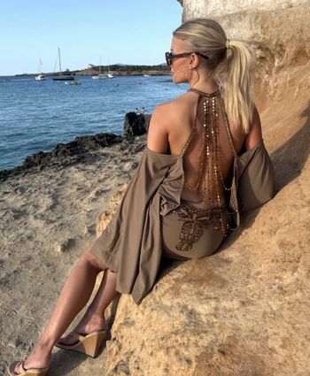 Full leaked Lucy fallon private photo