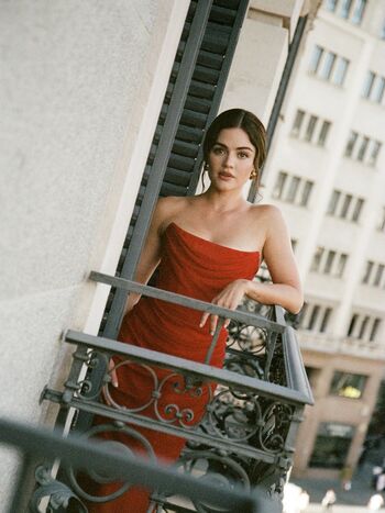 Full leaked Lucy hale private photo