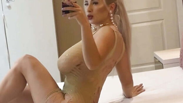 Full leaked Lucybridgette private photo