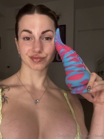 Full leaked Lucycloud private onlyfans photo
