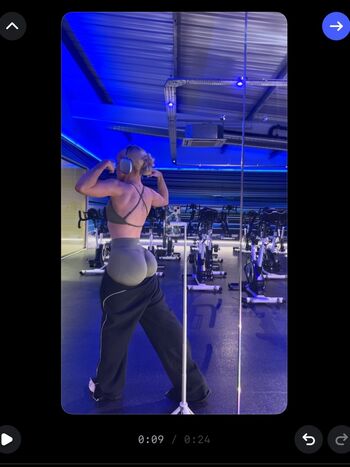 Full leaked Lucycombe private onlyfans photo