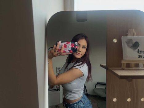 Full leaked Lucyy moss private onlyfans photo