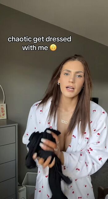 Full leaked Lucyy moss private onlyfans photo