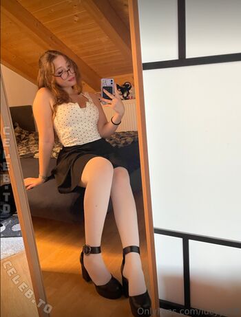 Full leaked Lucyyy  page private onlyfans photo