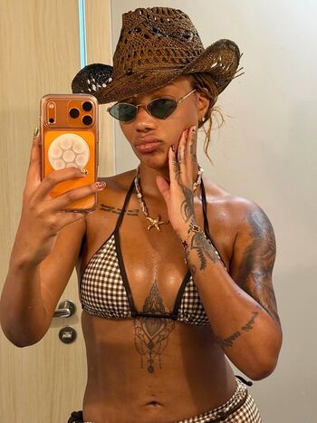 Full leaked Ludmilla page private onlyfans photo