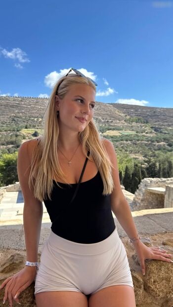 Full leaked Luisa mnck private photo