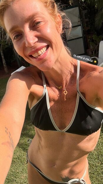 Full leaked Luiza possi private onlyfans photo