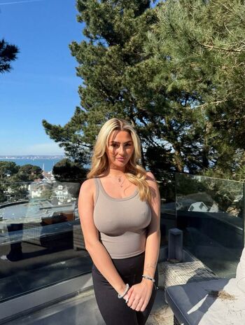 Full leaked Lulasmoothie private photo