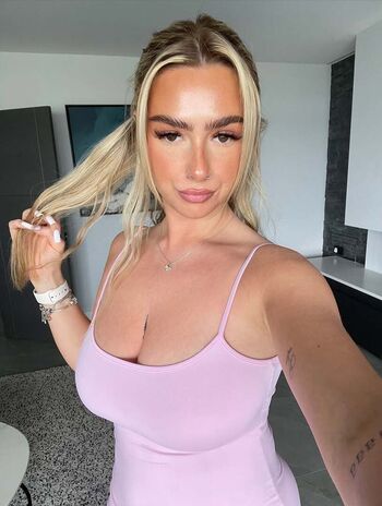 Full leaked Lulasmoothie private photo
