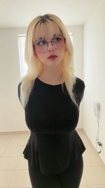 Full leaked Lulys private photo