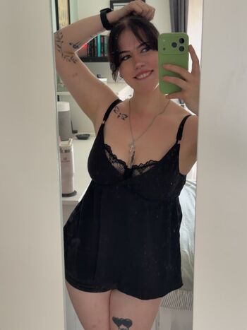 Full leaked Luna stubbs page private photo