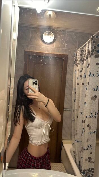 Full leaked Lunaaamir private onlyfans photo