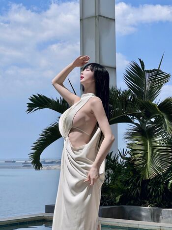 Full leaked Lunakim page private photo
