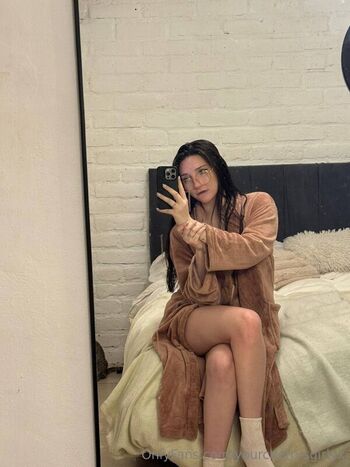 Full leaked Lunaluvx private photo