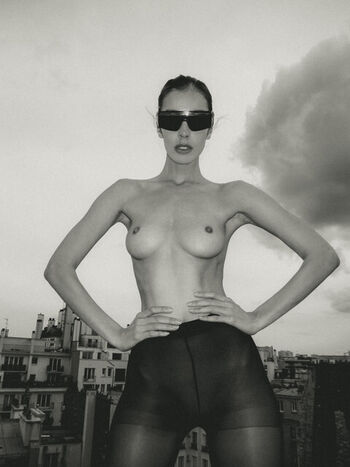 Full leaked Lunapiombanti private onlyfans photo