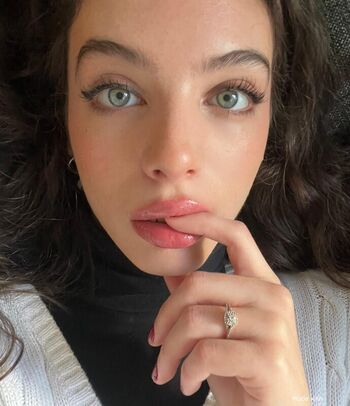 Full leaked Lunasereena page private photo