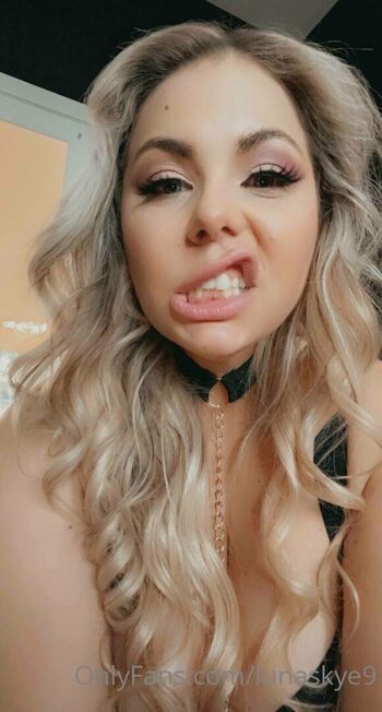 Full leaked Lunaskye private photo