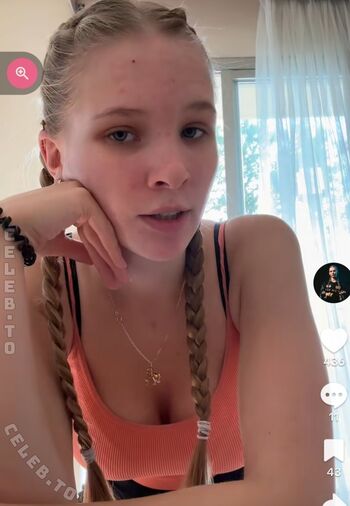 Full leaked Lunax private onlyfans photo