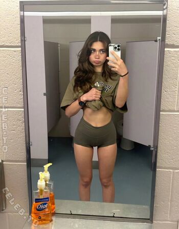 Full leaked Lunchbaglujan  page private onlyfans photo