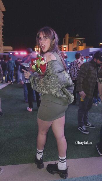 Full leaked Lunchbaglujan  page private onlyfans photo