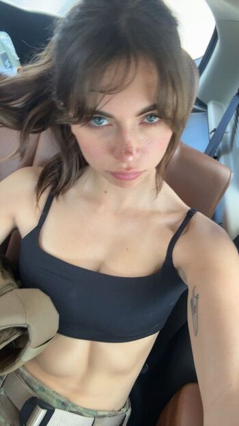 Full leaked Lunchbaglujan  page private onlyfans photo