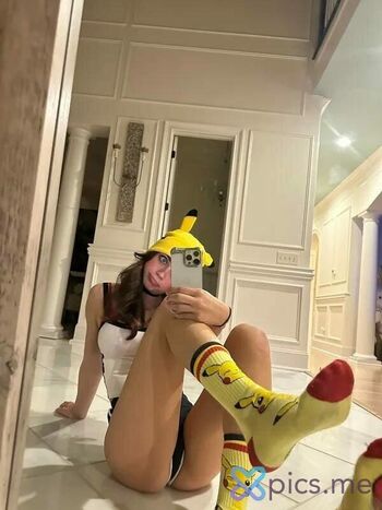 Full leaked Lunchbaglujan  page private onlyfans photo