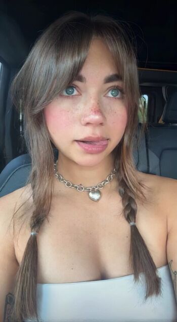 Full leaked Lunchbaglujan  page private onlyfans photo