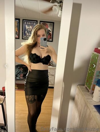 Full leaked Lustlizzie private photo