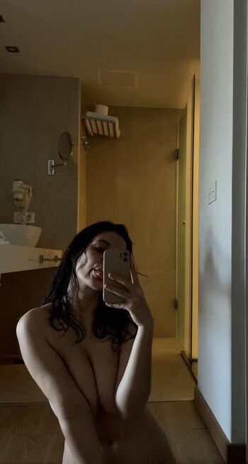 Full leaked Lustfullucy private photo