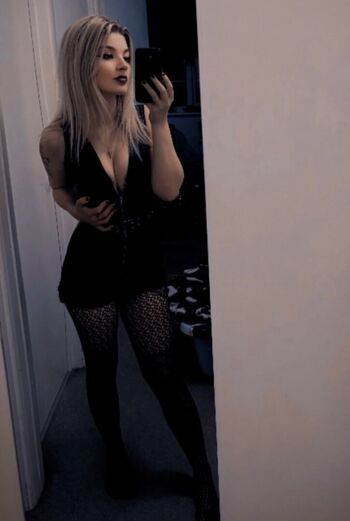 Full leaked Luuucy private onlyfans photo