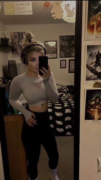 Full leaked Luuucy page private photo
