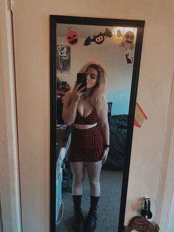 Full leaked Luuucy private photo