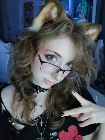 Full leaked Luvless kitty private photo