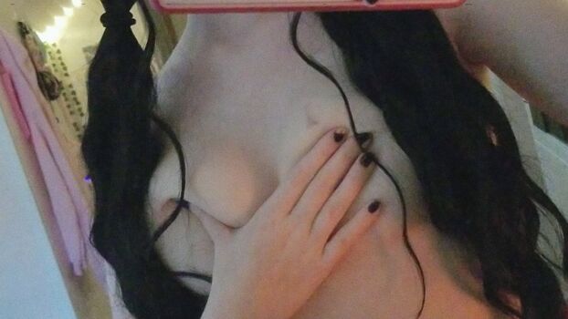 Full leaked Luvmepleas private photo