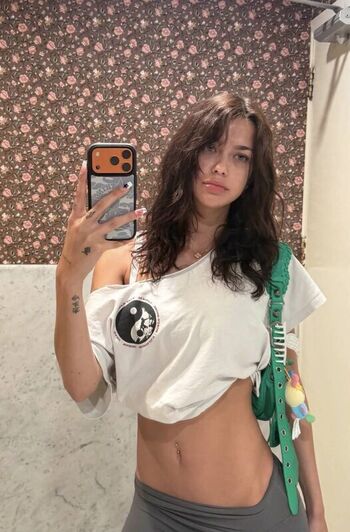 Full leaked Luvstruck private photo