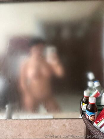 Full leaked Luxxxx private onlyfans photo