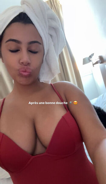 Full leaked Luxy capi page private onlyfans photo