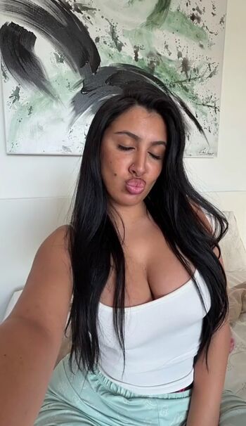 Full leaked Luxy capi private onlyfans photo